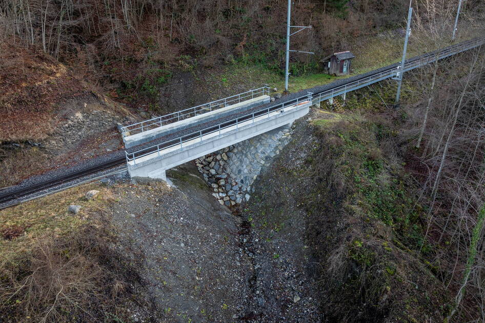 Brückencluster 3, Bahninfrastruktur - Ribu