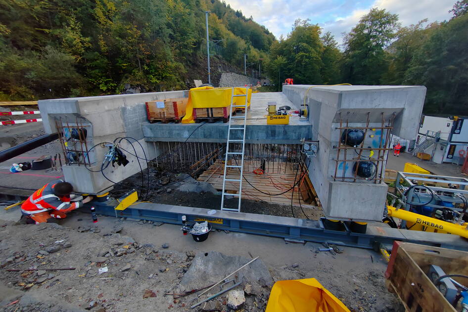 Brückencluster 3, Bahninfrastruktur - Ribu