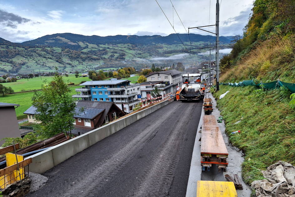 Brückencluster 3, Bahninfrastruktur - Ribu