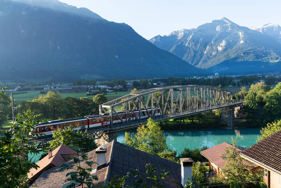 Sanierung Aarebrücke, Bahninfrastruktur – Ribuna AG Interlaken