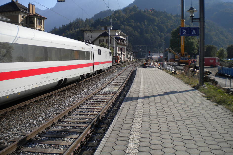 Interlaken West, Bahninfrastruktur – Ribuna AG Interlaken