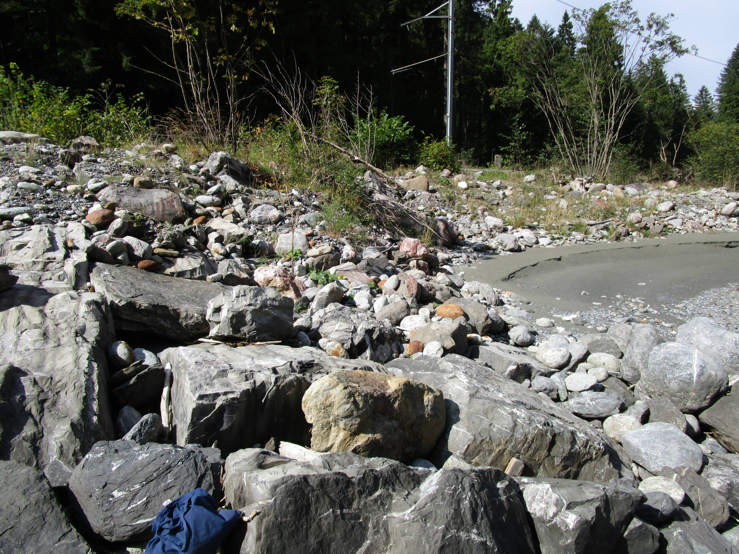 Wasserbaumassnahmen Fäldliwald – Wasserbau – Ribuna AG InterlakenRibuna AG Interlaken